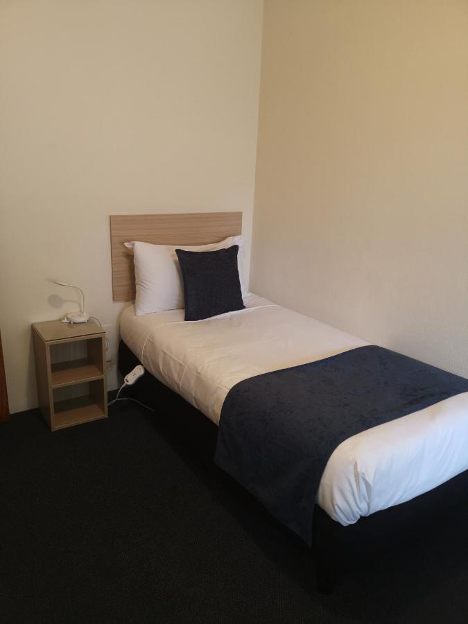Captains Quarters Motor Inn Кембридж Екстер'єр фото