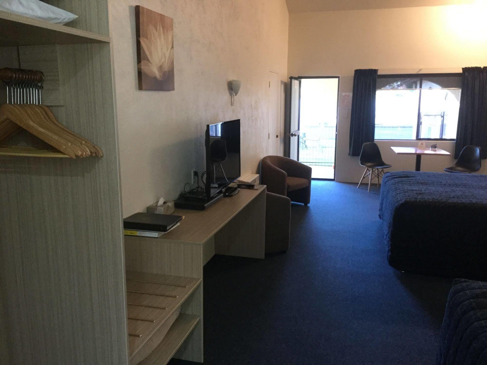 Captains Quarters Motor Inn Кембридж Екстер'єр фото
